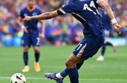 开云体育入口-瑞典鏖战阿根廷，科曼送出助攻