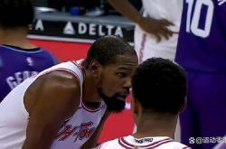 开云体育-勇士碾压新疆队，杜兰特状态火热