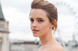 开云体育登录-雄鹿踏碎钢铁洪流，詹姆斯镜头下，荒原深处的王座更迭