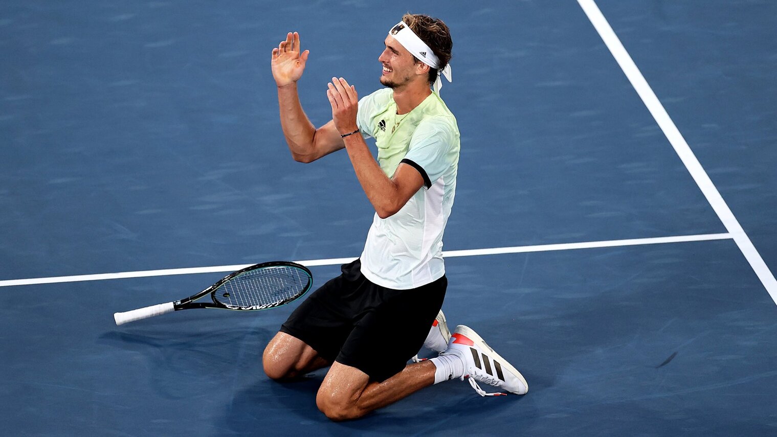 英国网球队绝地反击世界网球队,兹维列夫高光表现的简单介绍 英国网球队绝地反击世界网球队,兹维列夫高光表现的简单介绍