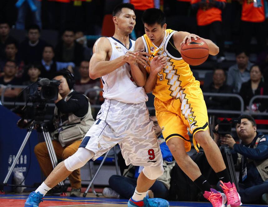 巴西碾压马赛，阿尔巴一己之力扛起全队