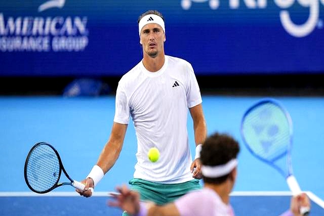 西班牙网球队碾压美国网球队，兹维列夫统治全场的简单介绍