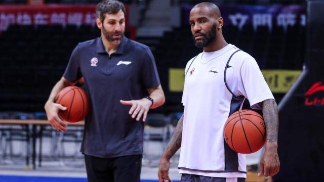 巴西男篮绝杀意大利男篮,汉密尔顿关键制胜的简单介绍 巴西男篮绝杀意大利男篮,汉密尔顿关键制胜的简单介绍