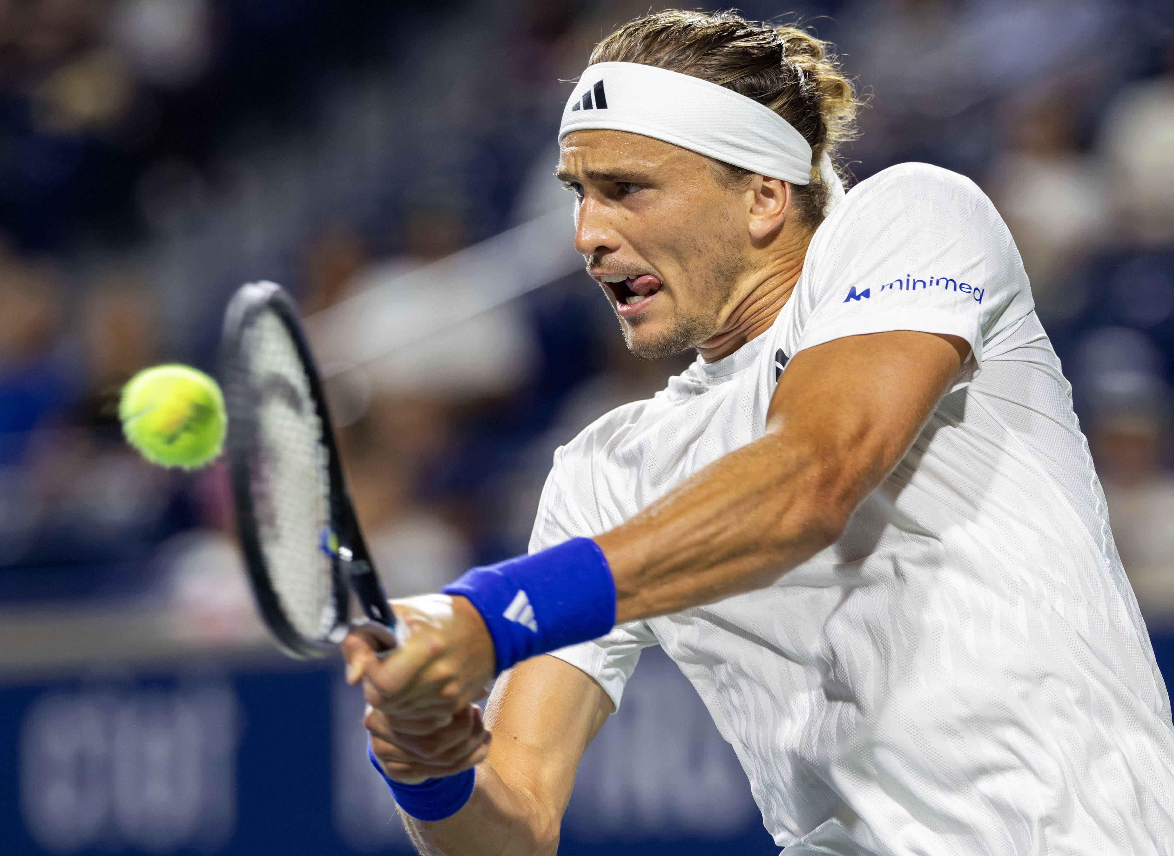 美国网球队横扫意大利网球队,兹维列夫关键制胜 美国网球队横扫意大利网球队,兹维列夫关键制胜