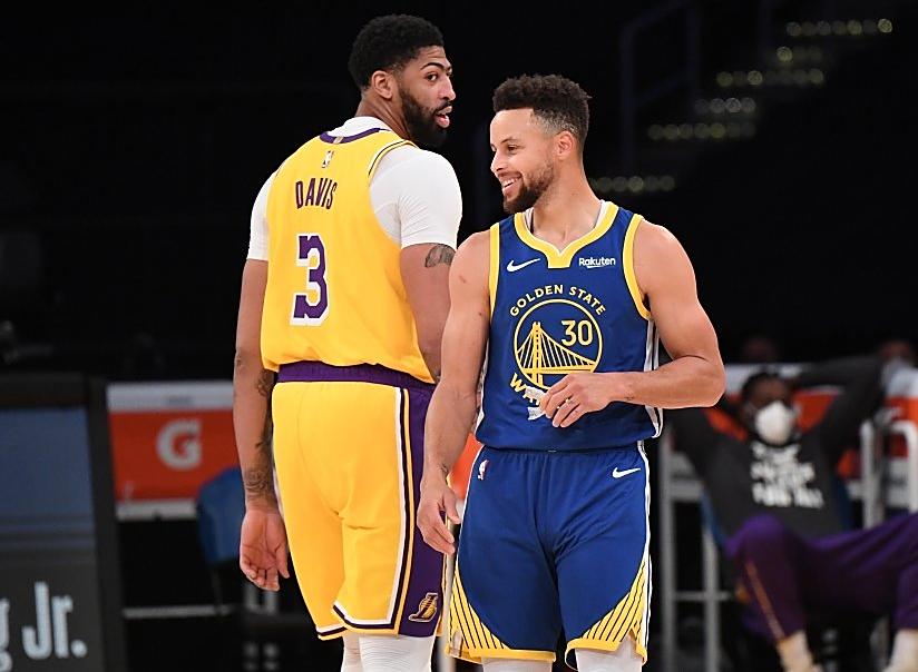 雄鹿翻盘雄鹿B队,浓眉送出助攻的简单介绍 雄鹿翻盘雄鹿B队,浓眉送出助攻的简单介绍