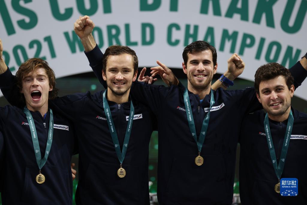 戴维斯杯绝杀年终总决赛，梅德韦杰夫惊艳四座