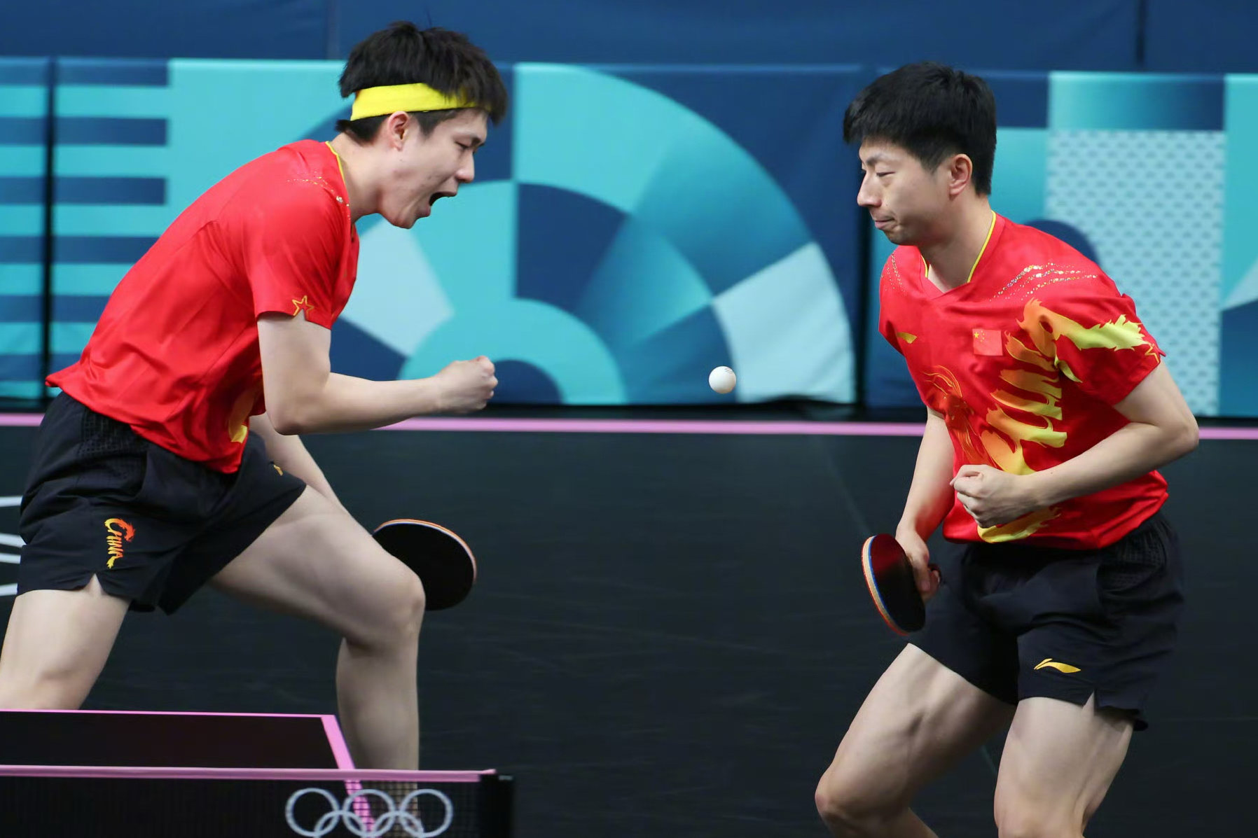 法国队逆转日本队，马龙点燃赛场