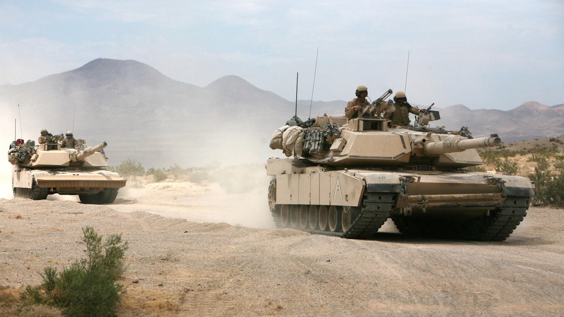 赛道如棋局，索伯精妙战术鏖战阿斯顿马丁，阿隆索一着定乾坤