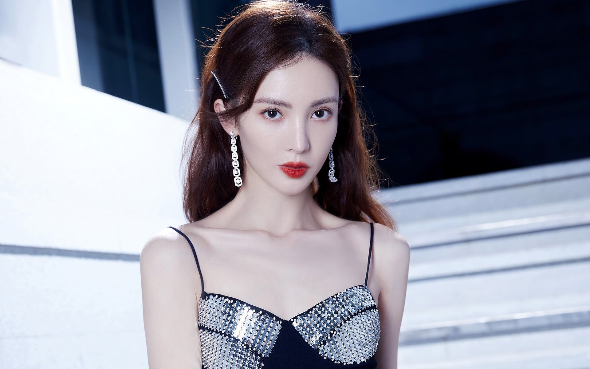 欧联杯之夜，曼联决胜局逆转伊朗劲旅，伊萨克斩获生涯百球里程碑