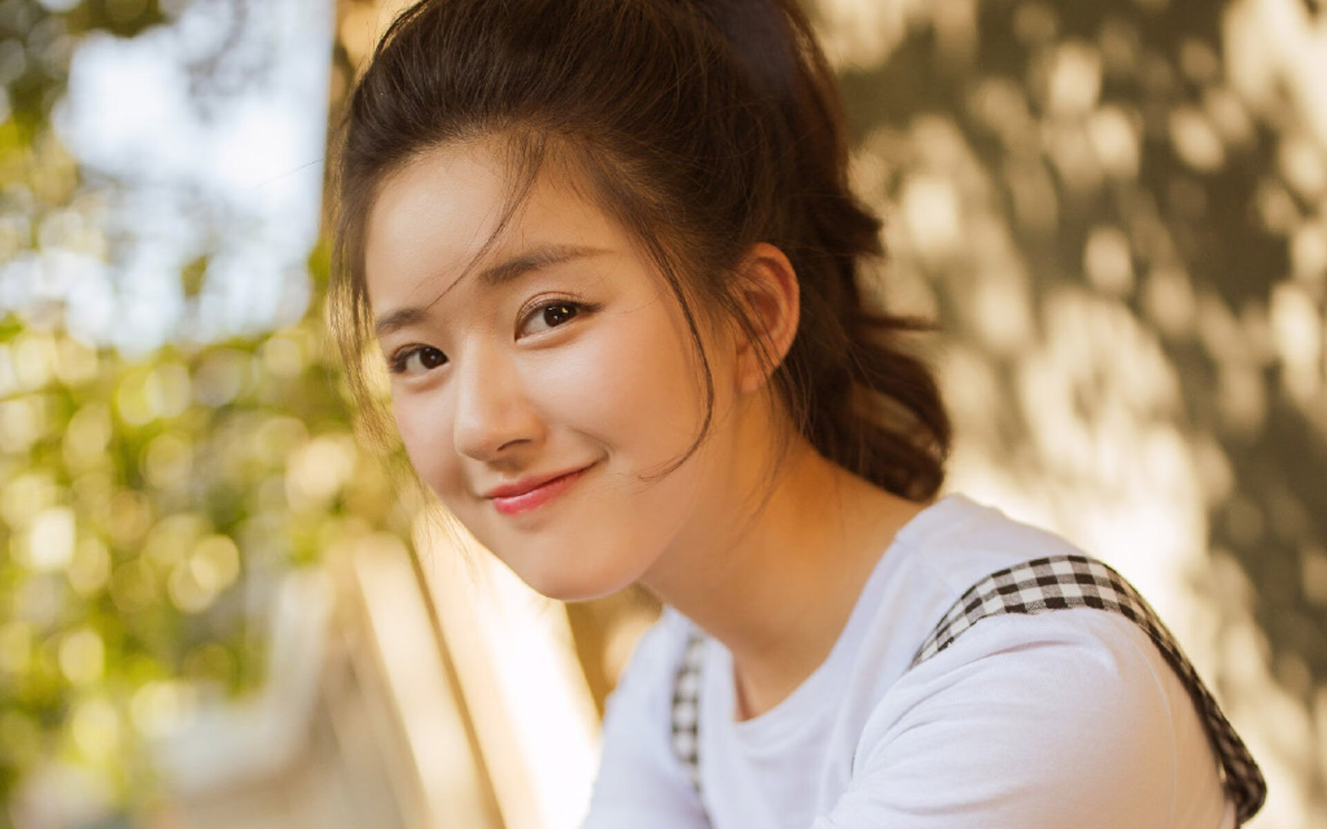 东决关键战之夜，当迪巴拉的弧线审判绿茵与硬木的边界