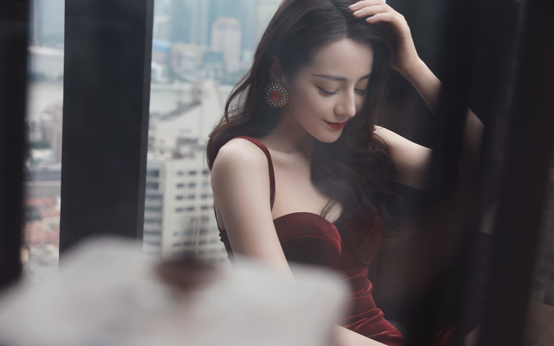 当唯一的光熄灭时，他成了全队的火把—记阿克那晚如何以血肉之躯，扛起一座城市的重量